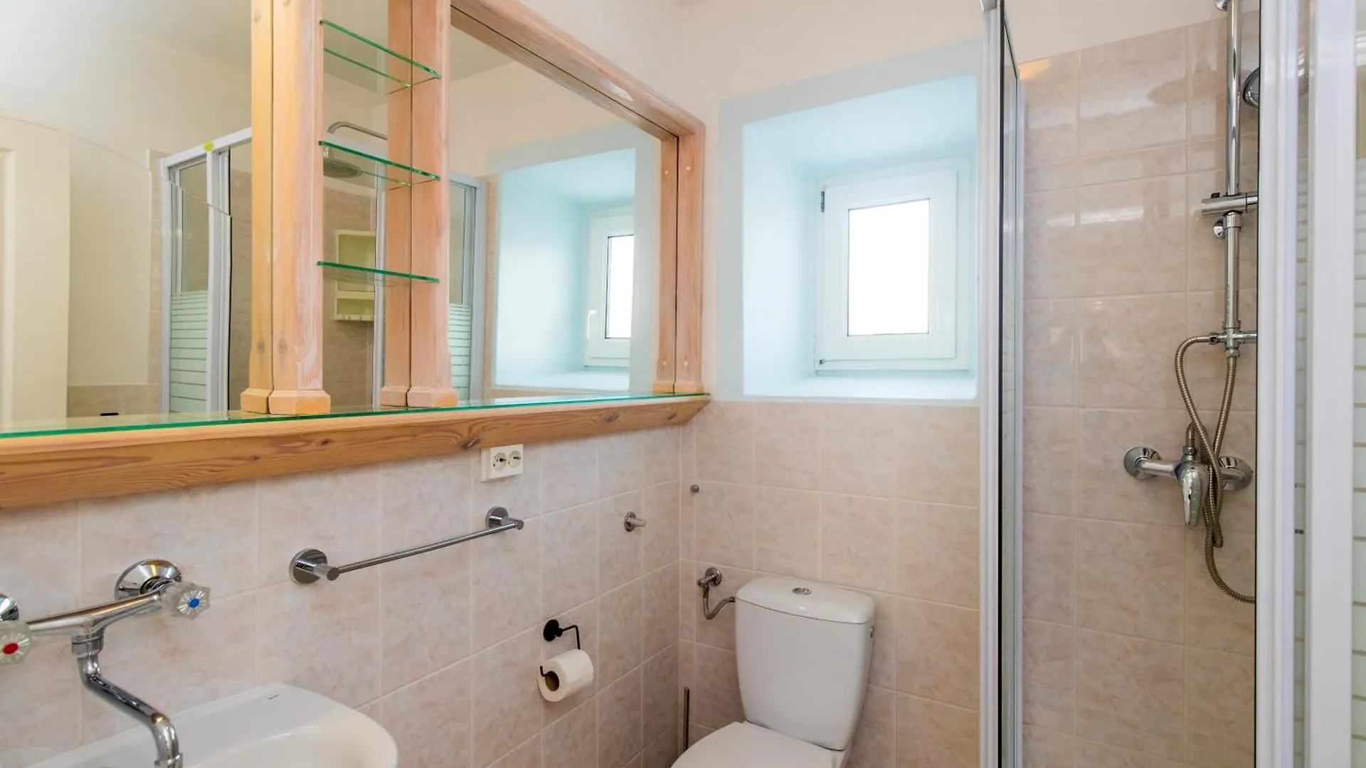 Villa Ljuba VI Zupanje 0*,